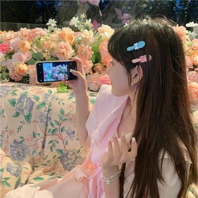 抓住稻草的野兽